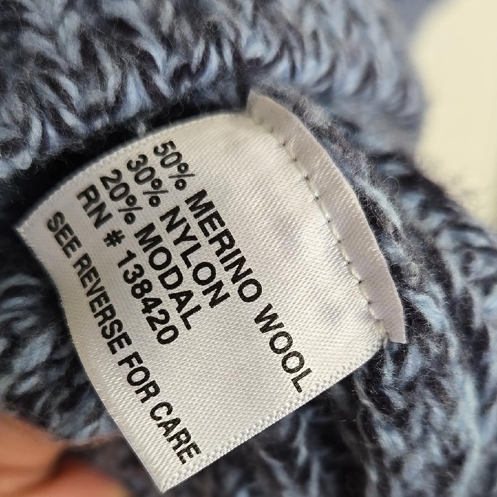 Carlisle Merino Wool Blend V-Neck Sweater with Gray and Blue Trim Size L - Picture 7 of 9